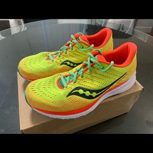 Saucony Ride 13 Men Size 10 Athletic Running Sneakers Yellow/Neon